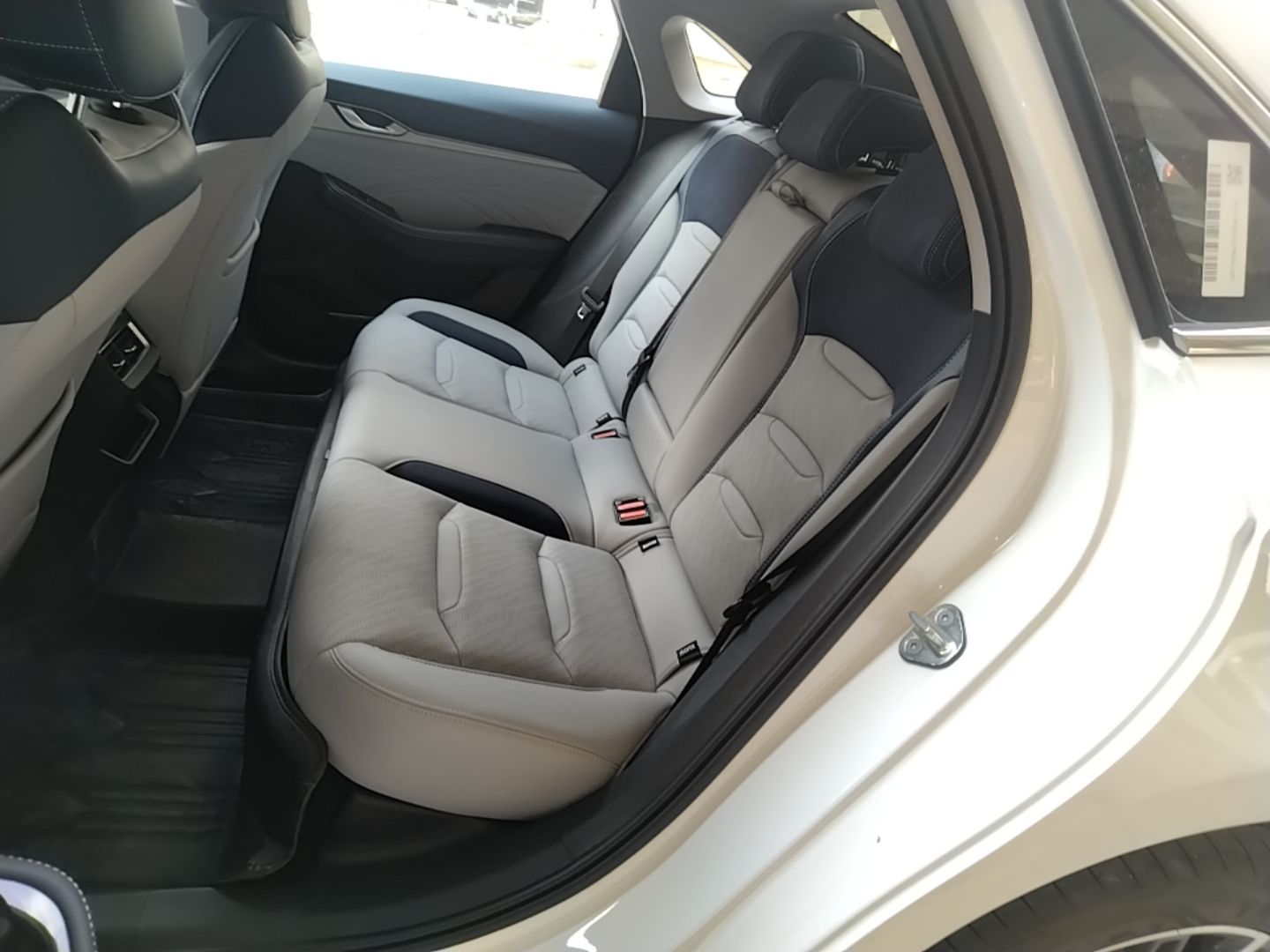 Geely Auto Preface 2023 2.0TD Prestige Version — снимка 20