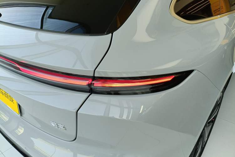 Used Nio ET5T 2025 75 kWh Touring Exterior 3