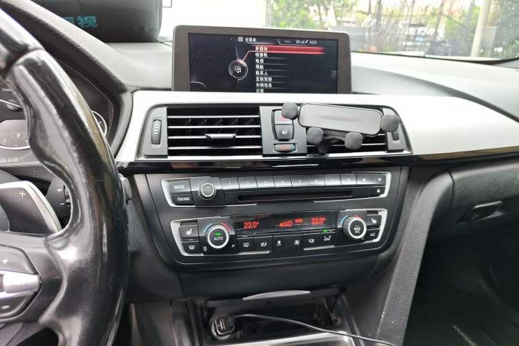 Used BMW 3 Series 2013 328i M Sport Audio And AC Panel