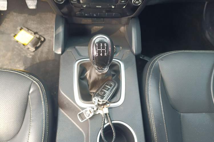 Used Geely Auto Vision X6 2016 1.8L Manual Luxury Model
