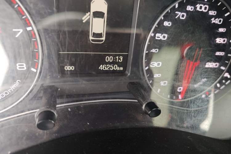 Used Zotye Z700 2016 1.8T Manual Luxury Model
