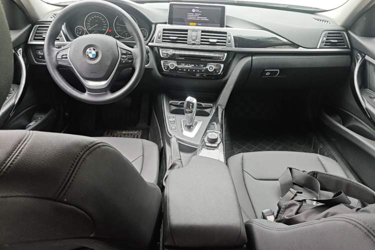 Used BMW 3 Series 2017 320Li Fashion Model
