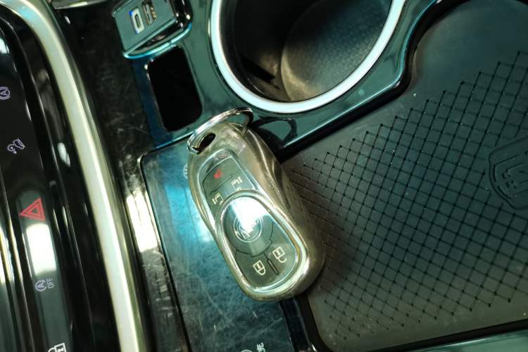 Used Buick GL8 2023 ES Lu Zun Deluxe Model Vehicle Key