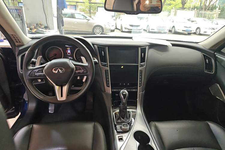 Used Infiniti Q50L 2018 2.0T Enjoyment Version China VI Standard