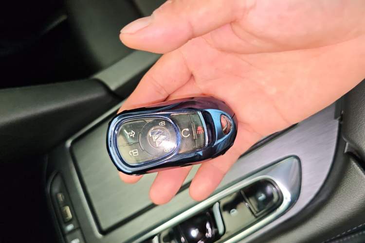 Used Buick Enclave 2020 28T Two-Wheel Drive Prestige Version
