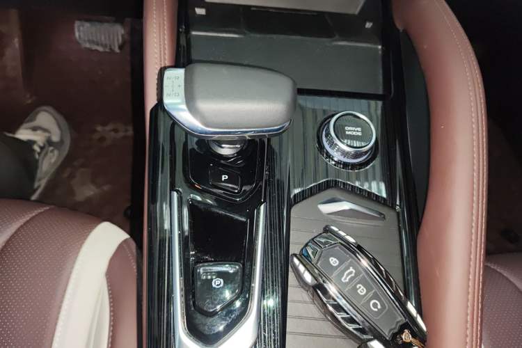 Used Geely Auto Monjaro L 2024 2.0TD High-Power Automatic Two-Wheel Drive Yunqi Version