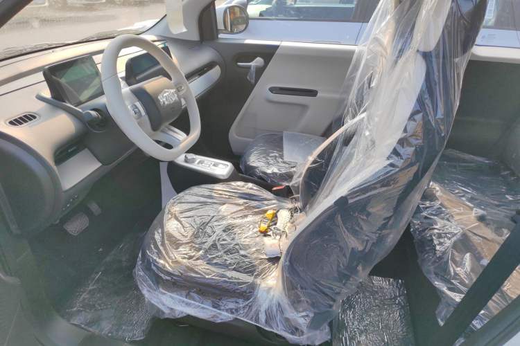 Used CHANGAN NEVO Lumin 2026 Model Treasure Edition 205km Passionate Beige Ningde
