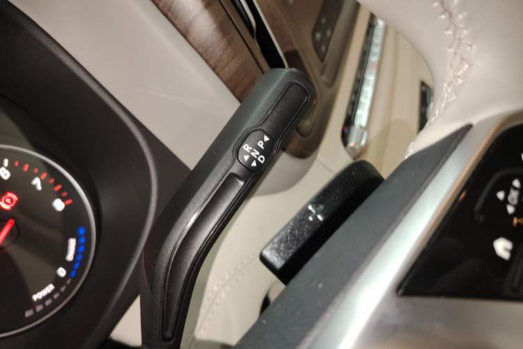 Used Mercedes-Benz Vito 2024 2.0T Business Version 7 Seats