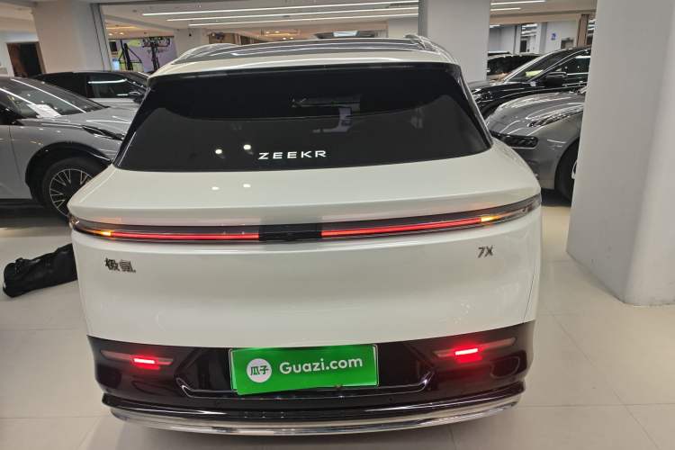 Used Zeekr 7X 2025 75 kWh Rear-Wheel Drive Intelligent Driving Version
