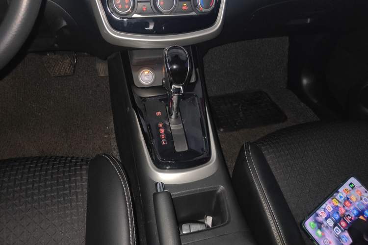 Used Nissan Tiida 2016 1.6L CVT Smart Drive Edition Gear Lever