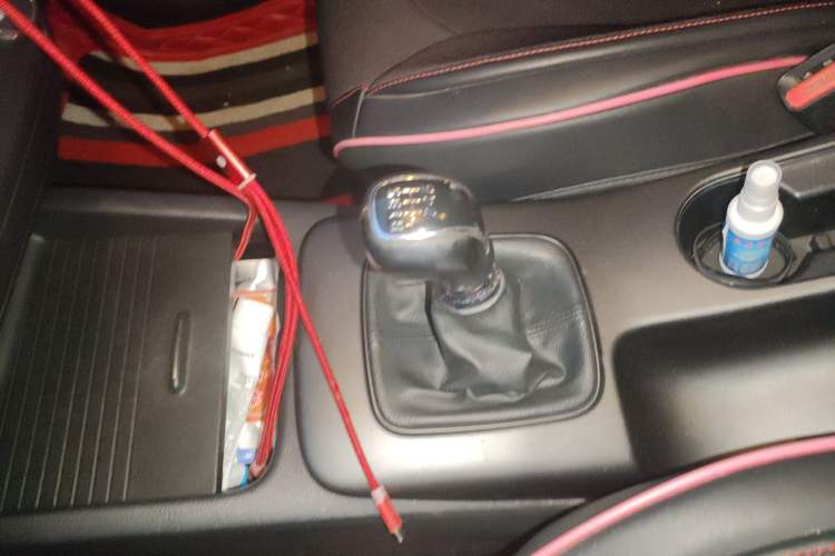 Used Kia K3 2013 1.6L Manual GLS Gear Lever