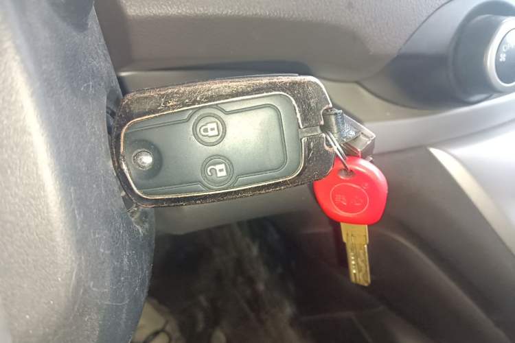 Used Honda CR-V 2012 2.0L two-wheel drive urban version