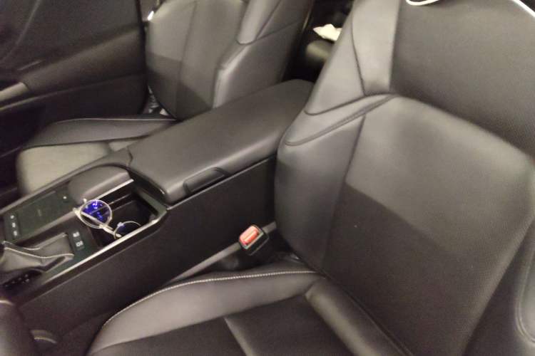 Used Lexus ES 2018 300h Premier Edition China VI Standard