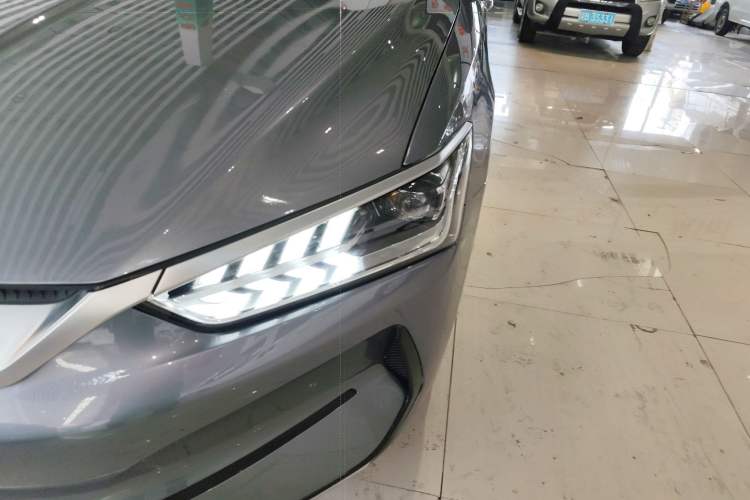 Used BYD Qin PLUS 2021 EV 500KM Luxury Model
