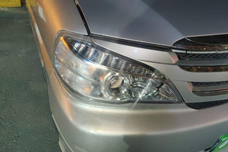 Used Jinbei Grace 2010 2.4L 3rd Generation Zunling Standard Version 9 Seats 9 Seats 4RB2
