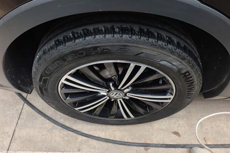 Used Volkswagen Tiguan L 2019 Updated Version 330TSI Automatic Two-Wheel Drive Panoramic Comfort Edition China VI Standard