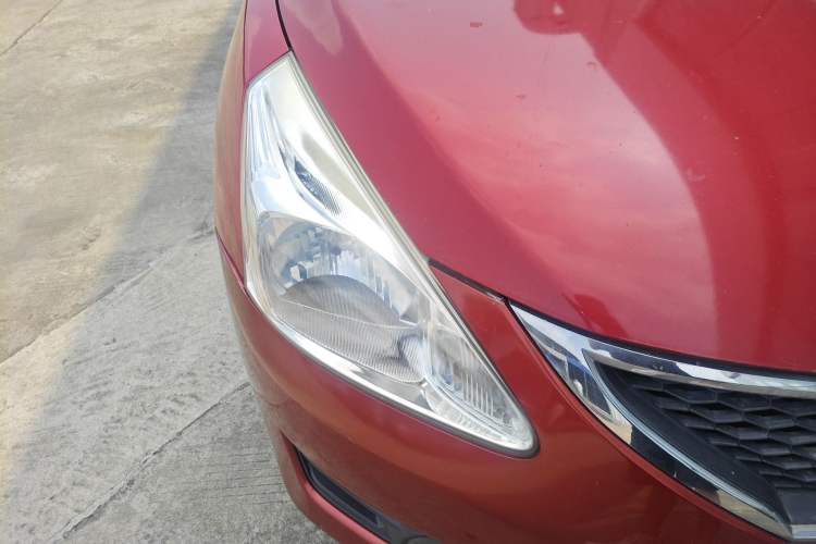 Used Nissan Tiida 2011 1.6L CVT Smart Version