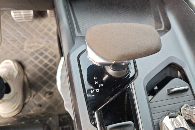 Used Geely Auto Preface 2021 2.0TD Space-Time Edition Hao Yue Gear Lever