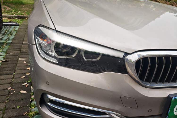 Used BMW 5 Series 2019 Facelifted 530Li Leading Edition Luxury Package Right Front Headlight