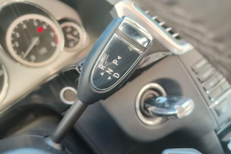 Used Mercedes-Benz E-Class 2010 E 300 L Fashion Model