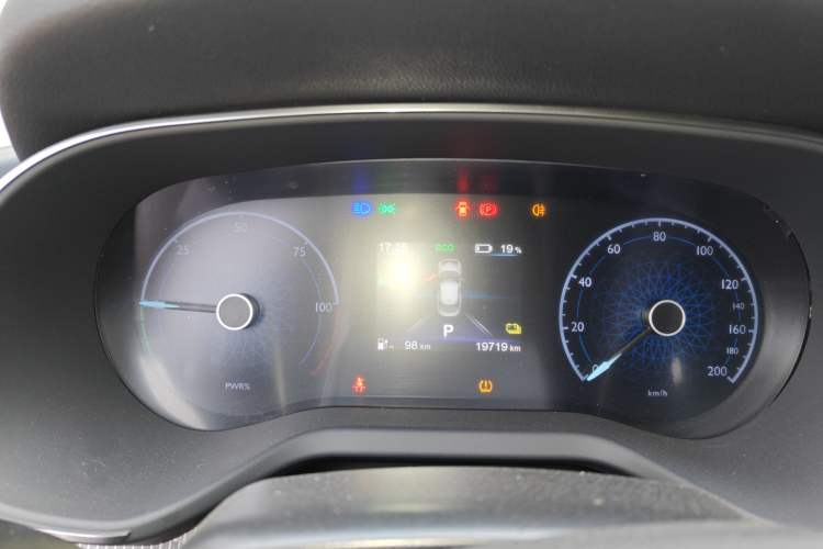 Used Hongqi E-QM5 2021 Online Booking Charging Basic Edition 5 Seats