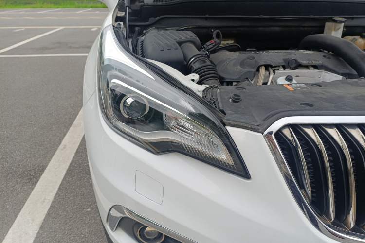 Used Buick Envision 2016 28T Four-Wheel Drive Elite Version Right Front Headlight