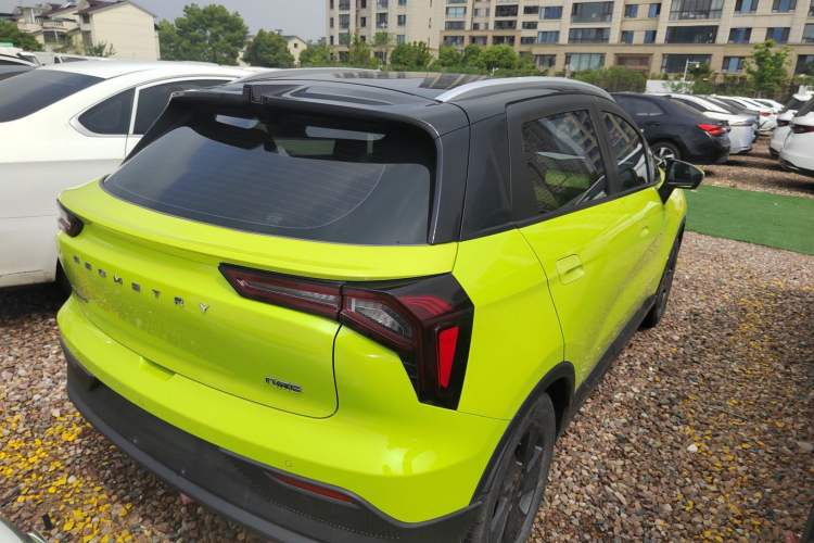 Used Geometry E Firefly 2022 401KM Lightning Tiger 5-Seater Rear Right 45 Deg