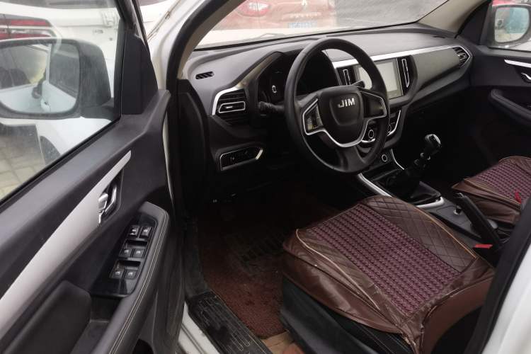 Used Isuzu JLM 2020 2.5T Two-Wheel Drive Diesel Leading-Edge JE4D25Q6A with National VI Emission Standards Standard Wheelbase – Ruimai S
