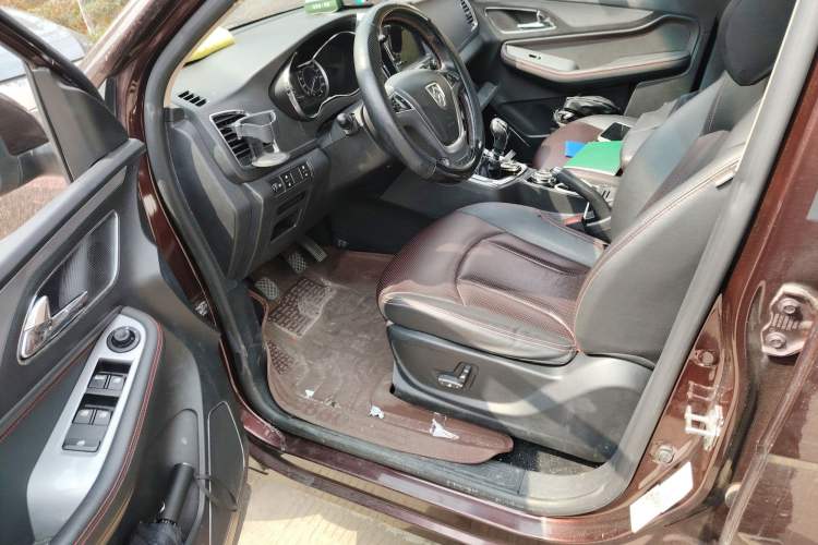 Used Baojun 560 2016 1.8L Manual Luxury Edition