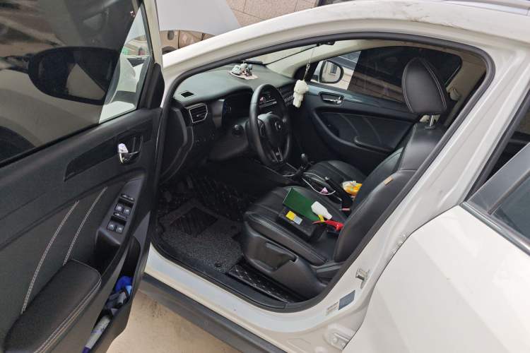 Used Dongfeng Fengon 580 2017 1.8L Manual Comfort Model
