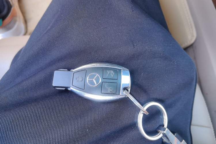 Used Mercedes-Benz E-Class 2012 E 200 L CGI Elegant Model Vehicle Key