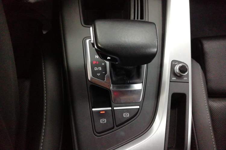 Used Audi A4L 2020 40 TFSI Fashion Dynamic Model