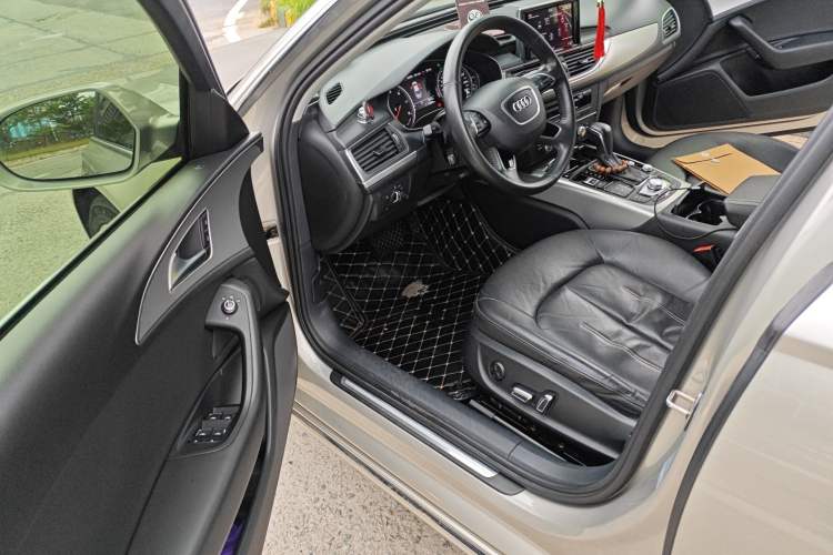 Used Audi A6L 2018 30th Anniversary Edition TFSI Trendy Model Driver Seat