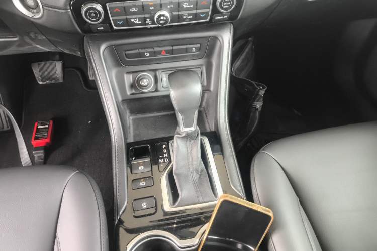 Used Jeep Commander 2018 2.0T Two-Wheel Drive Enjoyment Version China VI Emission Standard