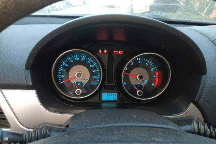 Used Buick Excelle 2013 1.5L Manual Classic Model
