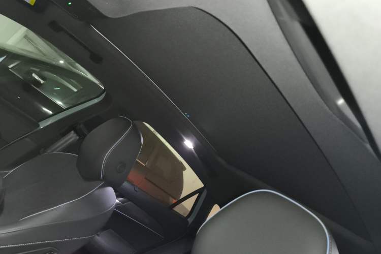 Used Volkswagen Passat 2025 Pro 380TSI Starry Dragon Luxury Edition
