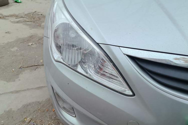 Used Hyundai Verna (older generation) 2010 Sedan 1.4L Manual Standard GL Model
