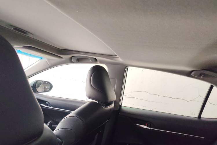 Used Toyota Camry 2018 2.0G Luxury Edition Headliner