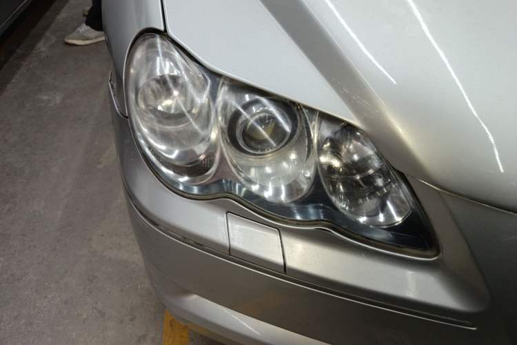 Used Toyota Reiz 2006 2.5S Special Edition Right Front Headlight