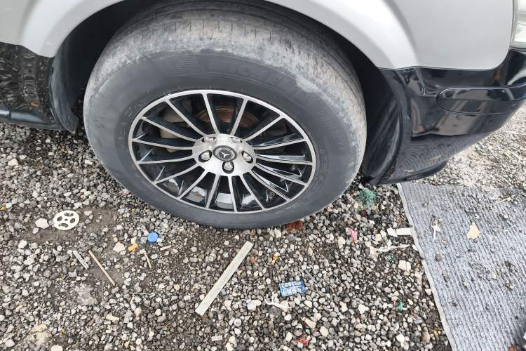 Used Mercedes-Benz Vito 2013 3.0L Elite Edition Right Front Wheel Hub