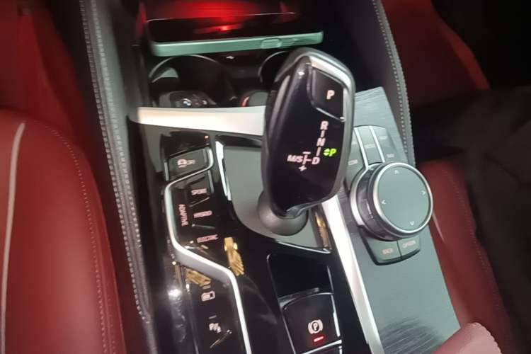 Used BMW 5 Series New Energy 2022 Second Facelift 535Le M Sport Package Gear Lever