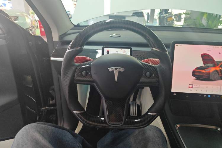 Used Tesla Model Y 2022 Performance High-Performance All-Wheel-Drive Version Steering Wheel