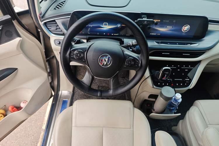 Used Buick GL8 2023 ES Lu Zun Comfort Model Steering Wheel