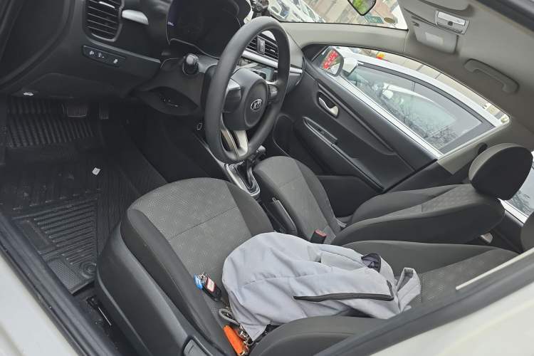 Used Kia K2 2019 Sedan 1.4L Automatic Transmission 15th Anniversary Special Edition GLS China VI Standard