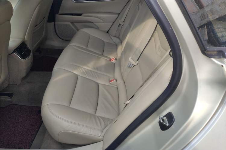 Used Cadillac XTS 2013 28T Comfort Model
