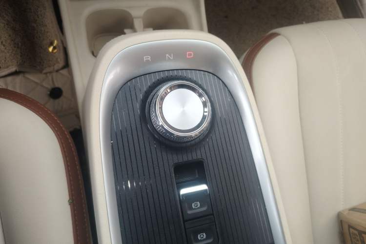 Used ORA Good Cat 2021 400km Standard Range Athena Edition Lithium-Ion Battery Gear Lever