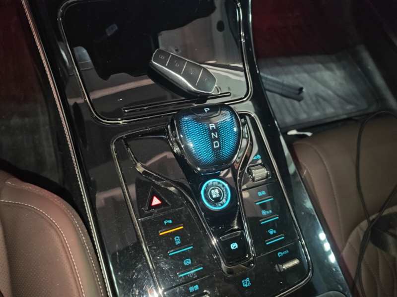 Used BYD Han 2023 EV Champion Edition 506KM Front-Wheel-Drive Premium Model — 13