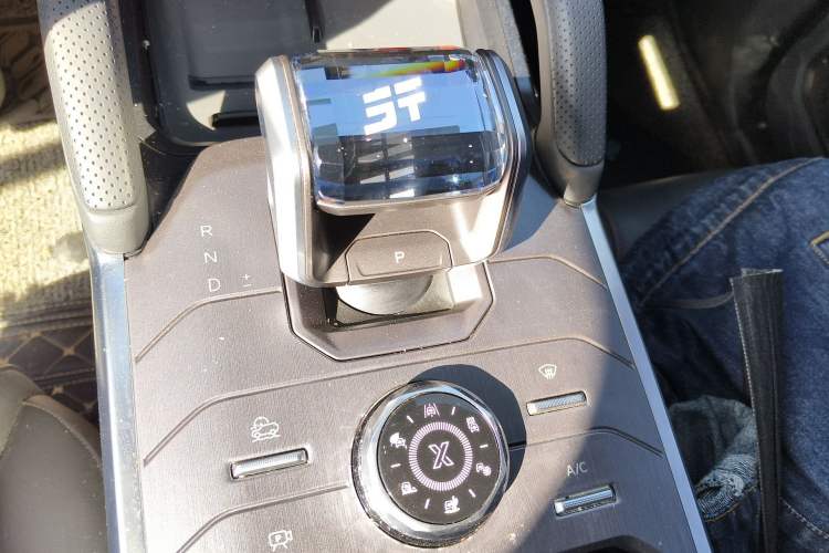 Used JETOUR Traveler 2023 2.0T Four-Wheel Drive Conqueror Gear Lever