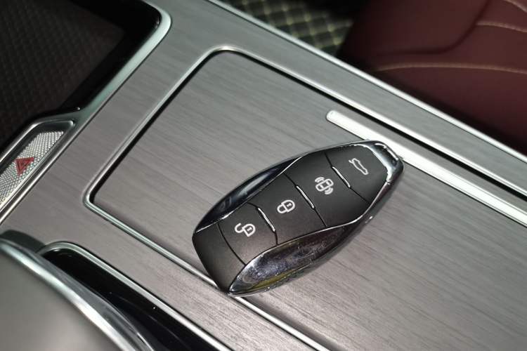 Used Hongqi HS5 2026 Model 2.0T Two-Wheel Drive Qi Xiang Pro Edition