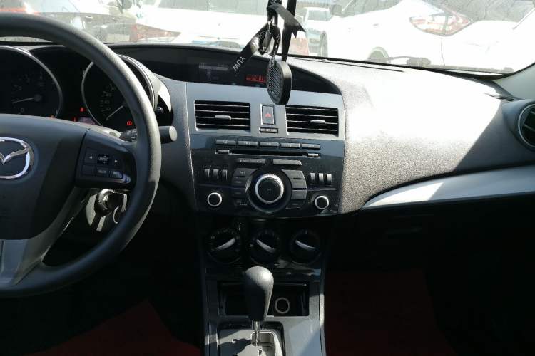 Used Mazda 3 2015 Sedan 1.6L Automatic Elite Model